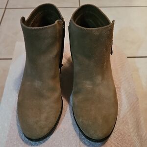 AEROSOLES Lt Tan Ankle Booties